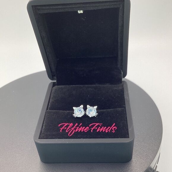 💎🐈Sterling Silver CZ Diamond Stud Cat Earrings🐈💎 - Picture 15 of 17